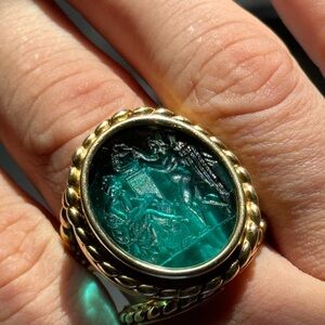 14k Yellow Gold Venus and Cupid Green Venetian Tagliamonte glass ring size 10